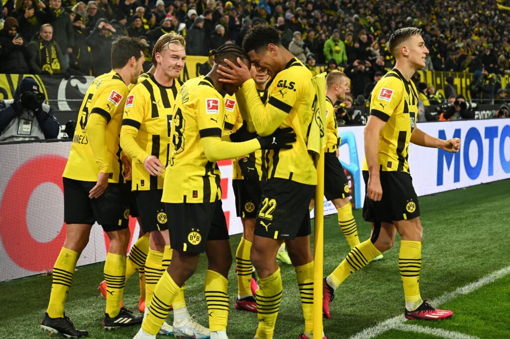 Dortmund Kembali Peroleh Tiga Poin dan Pepet Terus Bayern