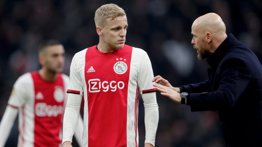 Donny van de Beek Dirumorkan Kembali Ajax Amsterdam