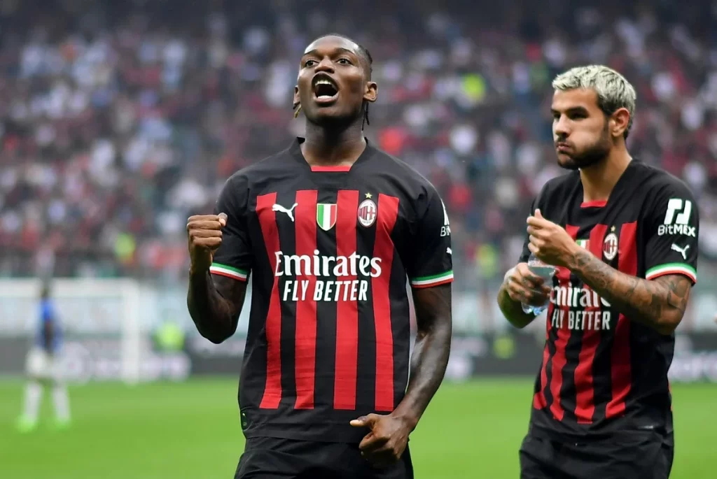 AC Milan Menang Tetapi Rafael Leao Cedera